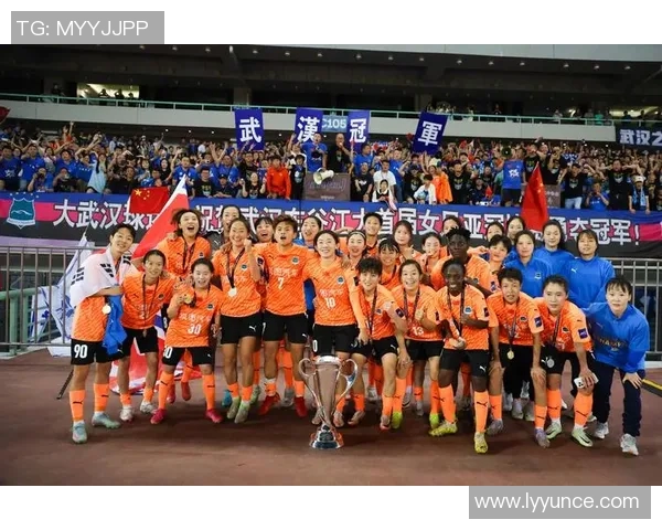 墨尔本胜利女足迎战墨尔本城女足展开激烈对决展现精彩足球盛宴